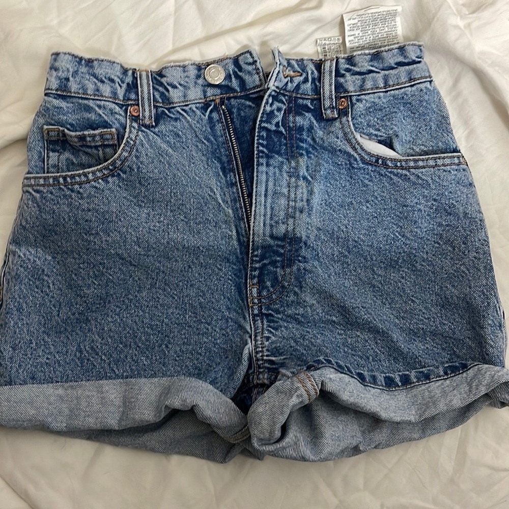 Zara MOM FIT ROLLER SHORTS